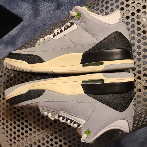 Jordan 3 Retro 'Chlorophyll' 2018 136064-006 size 13 near Deadstock - Picture 3 of 8